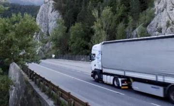 Vodiči, pozor na ceste pod Strečnom! Výrub stromov odštartuje prípravy na sanáciu zosuvu