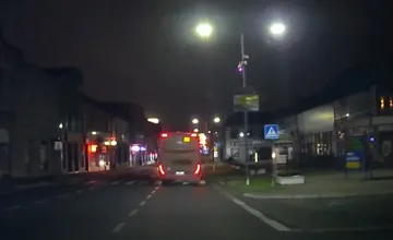 VIDEO: Vodič autobusu brázdil kysucké cesty opitý. Vo vozidle mal cestujúcich