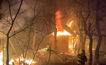 Cez sviatky v Rabči vzplanul komín, zalarmoval viacerých hasičov. Požiar uhasil pohotový majiteľ domu