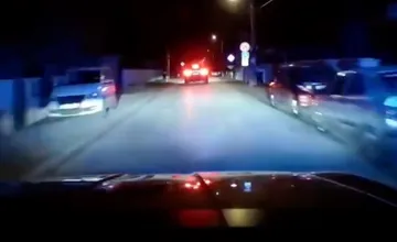 VIDEO: Pri Žiline vyčíňal na mol opitý vodič. Nedal prednosť policajtom a dal sa na útek