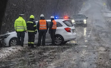 Snežilo naposledy? V Žilinskom kraji sa výrazne oteplí, hrozí poľadovica. Zima však ešte nekončí