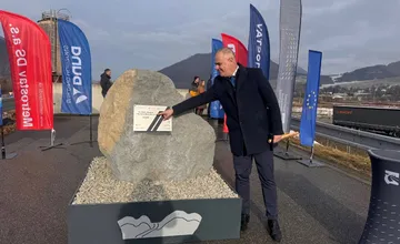 Začala výstavba najdlhšieho úseku diaľnice D3. Obce odbremení o 18-tisíc vozidiel denne