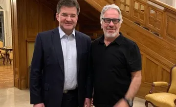 Fico prijal Lajčákovú rezignáciu na poste poradcu. O pozíciu ho pripravila komunikácia s Epsteinom