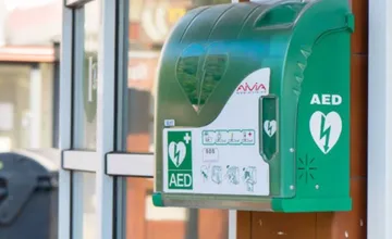 Hokejbalový zápas sa zmenil na boj o život. O záchrane hráča so zástavou srdca rozhodlo šesť minút