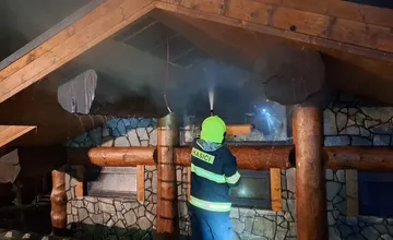 FOTO: Požiar chaty v Turci spôsobil škodu vyše 500-tisíc eur! Dve osoby sa nadýchali splodinami