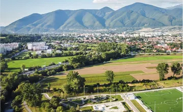 Martinčanov zobudil nočný ohňostroj. Výbuchy bolo počuť až do Vrútok, ľudia hovoria o desiatkach výbuchov 