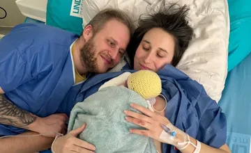V žilinskej nemocnici bojovali o čas a každý gram. Predčasne narodený chlapček sa dočkal aj bondingu