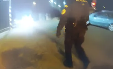 Muž sedel na koľajniciach, rútil sa k nemu rýchlik. Ružomberčania ho na poslednú chvíľu odtiahli z trate