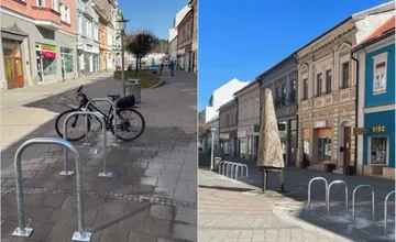 Uprostred pešej zóny pribudli stojany na bicykle. Ružomberčanom sa to nepáči: Čo sa robí pre chodcov?