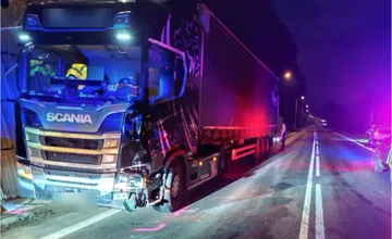 Tragická nehoda na Veľký piatok v Ružomberku: Chodec po zrážke s kamiónom neprežil