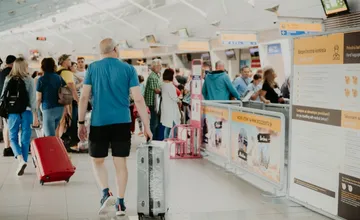 Takmer 2000 dovolenkárov ochorelo, osem zomrelo. Známa cestovka reaguje na škandál