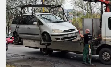 VIDEO: Majiteľ nereagoval, jeho auto skončilo na šrote. Žilina odstránila spolu už 551 vrakov