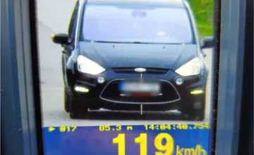 Šialená jazda v Rabči ho vyšla draho: Za rýchlosť 119 km/h v obci dostal pokutu 800 eur
