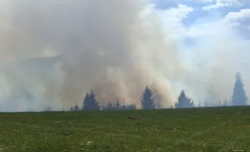 V Žilinskom kraji horia ďalšie dva lesy. Prírodu sa snažia zachrániť desiatky hasičov