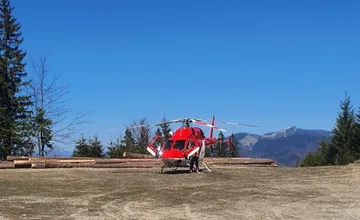 Cyklista na Martinských holiach narazil do rampy. Vážne si zranil ruky aj nohy, prišiel poňho vrtuľník