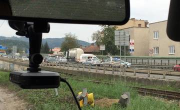 Dopravná nehoda na estakáde v smere z Rondla na Bratislavu