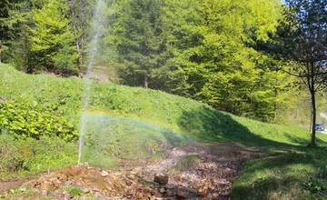 Dúhový gejzír v Rajeckej Lesnej