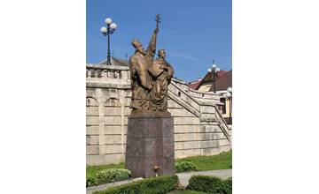 Kto dnes odstúpi od kandidatúry na primátora?