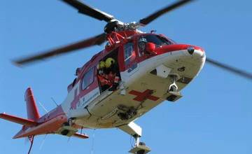 Leteckí záchranári pomáhali cyklistovi pod Strečnom