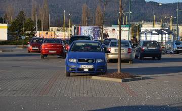 Mobilný radar modrá Fabia v Žiline končí. Možno dočasne!