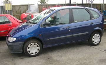 Naháňačka za vozidlom, ktoré viedla pravdepodobne opitá vodička