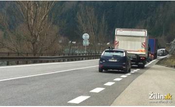 Nehoda pri Strečne - spolujazdkyňa z Ukrajiny po prevoze do nemocnice zomrela