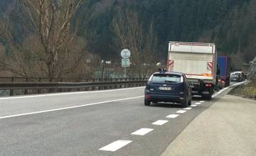 Pod Strečnom ďalšia nehoda, vodiči hlásia veľké zdržanie a kolóny