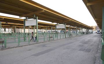 Pokles cestujúcich autobusmi - o dva milióny pasažierov menej