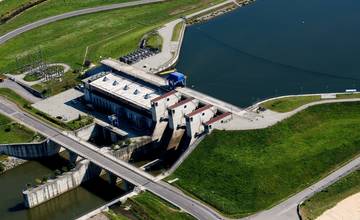 Prilož ruku k (Vodnému) dielu - vyzbierané dve vlečky odpadu