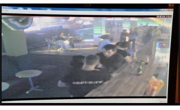 Video zo zásahu ochranky na známej žilinskej diskotéke na Hlinách 7