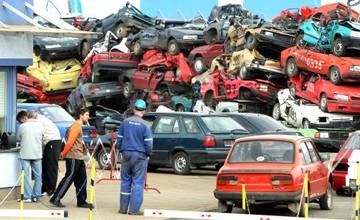 Vlastníci vozidiel pozor, ak ste svoje auto zošrotovali, odhláste ho!