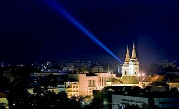 Žilina už tradične podporí Hodinu Zeme, zhasne balustráda aj Farský kostol