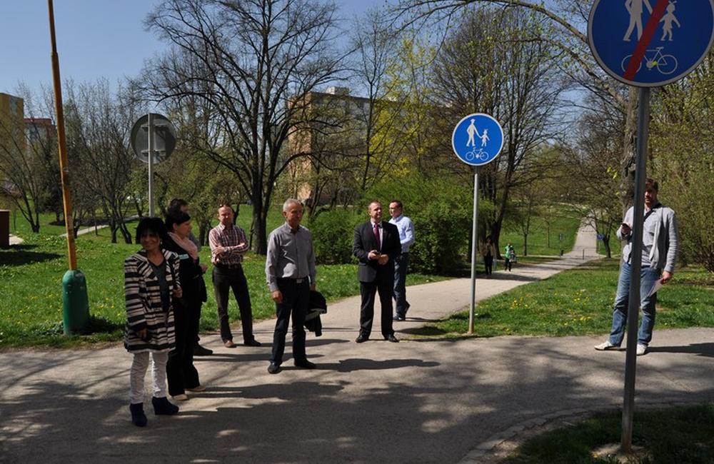 Oprava chodníkov na Hlinách a Vlčincoch, foto 2