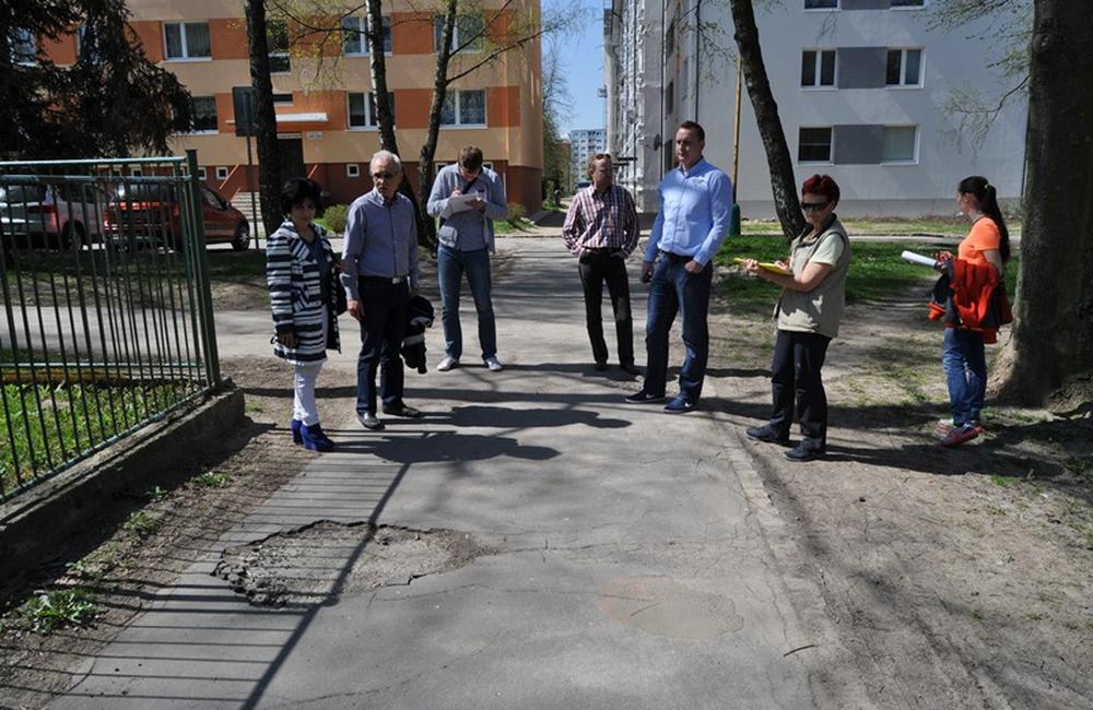 Oprava chodníkov na Hlinách a Vlčincoch, foto 3