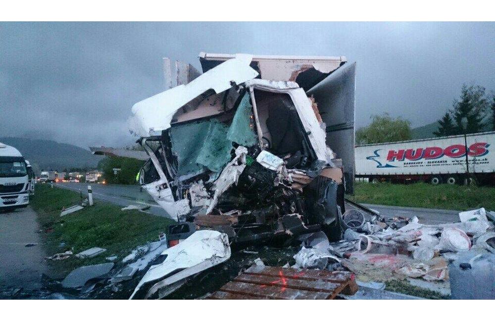 Tragická dopravná nehoda pri obci Strečno dňa 28.4.2015, foto 4