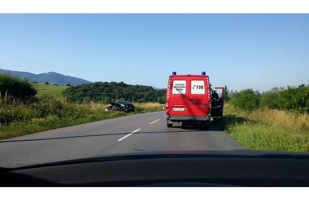 Dopravná nehoda dvoch vozidiel pri obci Belá 22.7.2015, foto 2