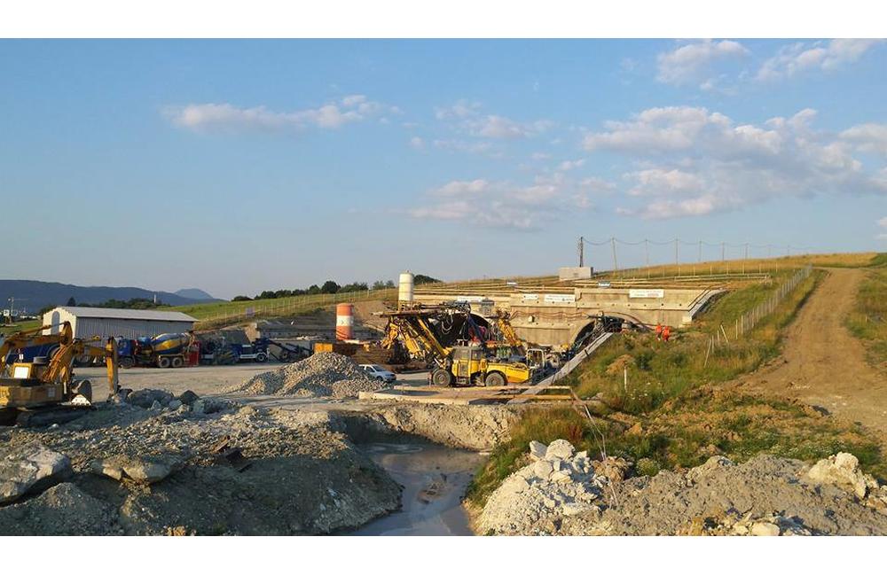 Priebeh prác na výstavbe D1 Hričovské Podhradie - Lietavská Lúčka, foto 2