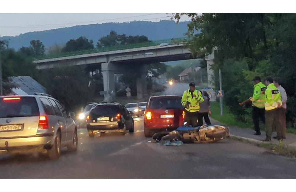 Nehoda na križovatke Rosinská cesta - Bagarova 5.10.2015, foto 2