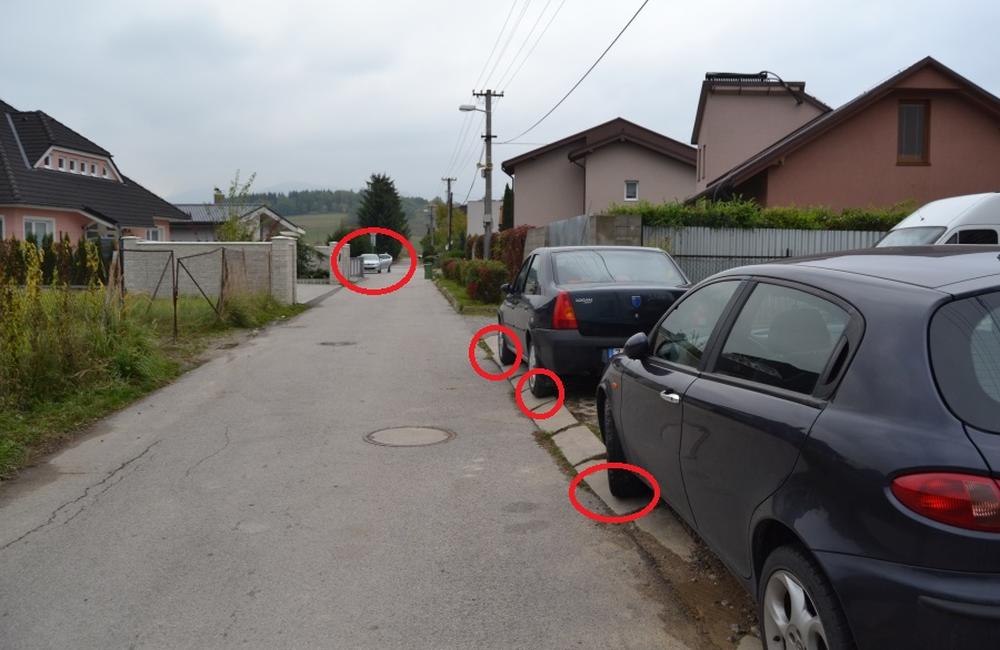 Problém s parkovaním na ulici Hronská v Trnovom, foto 5