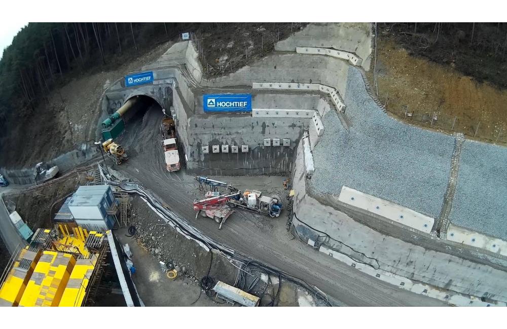 Portál Žilinské diaľnice prináša aktuálne fotografie z tunela v Chlmci, foto 5