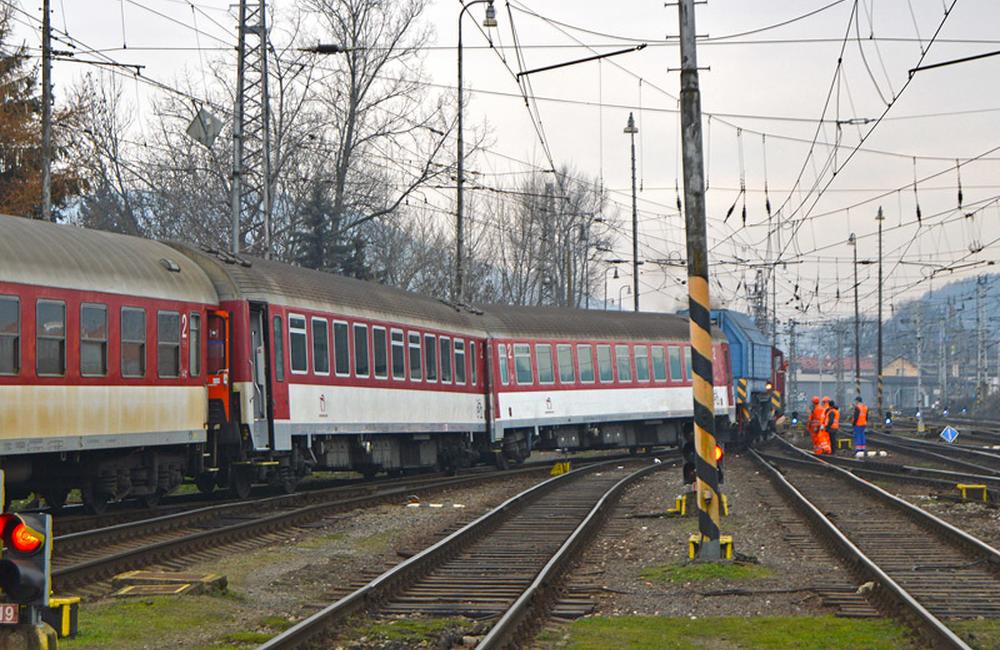 Vykoľajené vozne v železničnej stanici Žilina - 28.12.2015, foto 1
