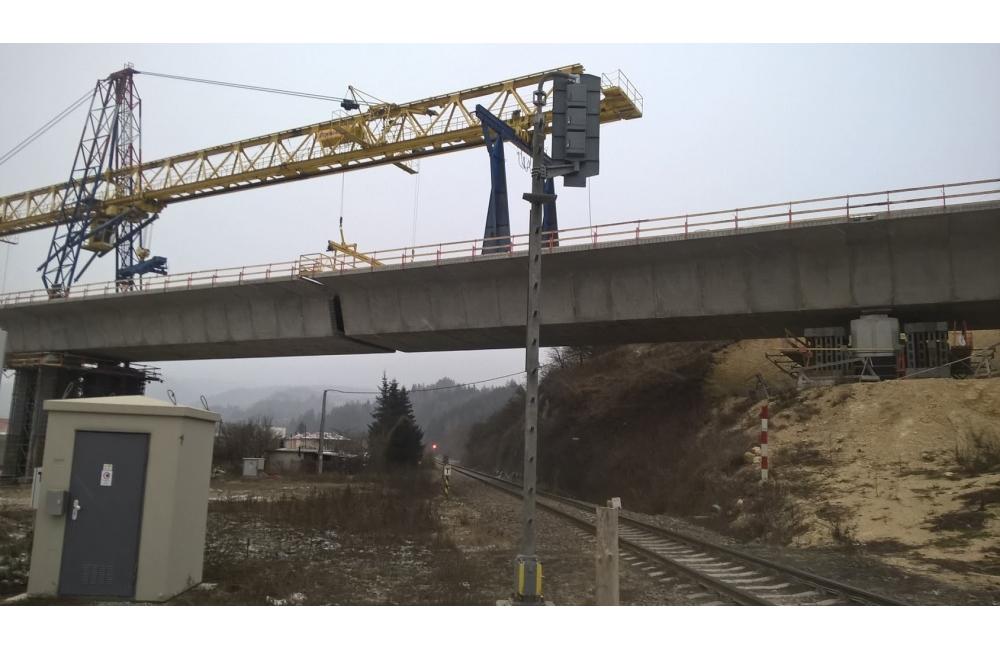 Výstavba diaľničných mostov pri Lietavskej Lúčke - 5.1.2015, foto 5