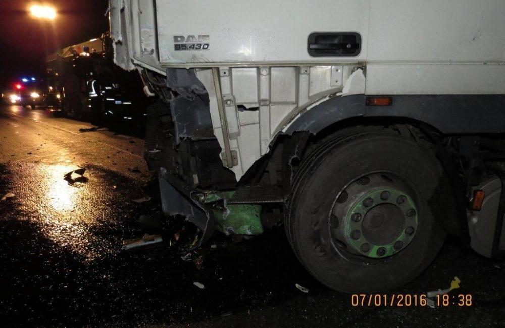 Tragická dopravná nehoda pri Makove - 7.1.2016, foto 6