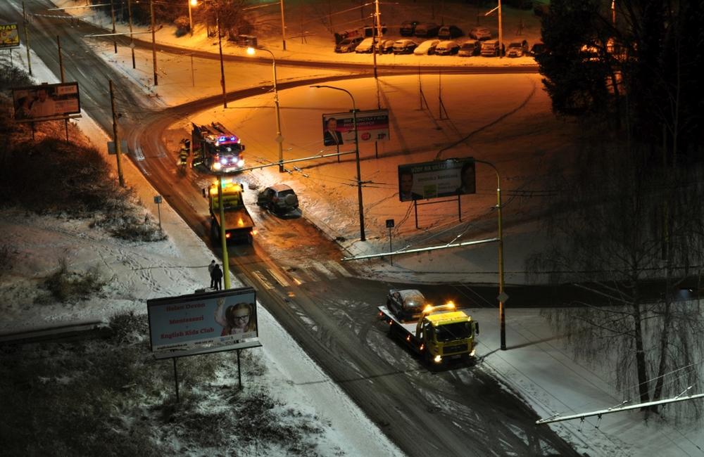 Dopravná nehoda, sídlisko Vlčince - 21.1.2016, foto 6