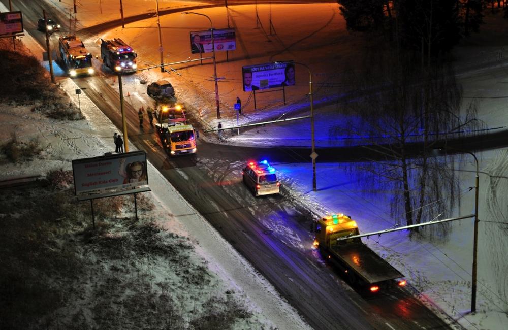 Dopravná nehoda, sídlisko Vlčince - 21.1.2016, foto 5