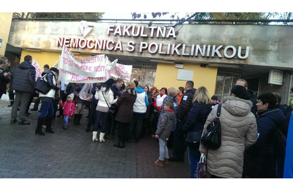 Štrajk sestier žilinskej nemocnice - 27.1.2016, foto 10