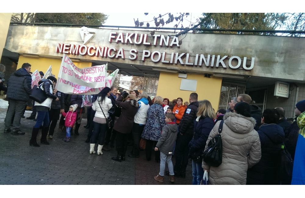 Štrajk sestier žilinskej nemocnice - 27.1.2016, foto 9