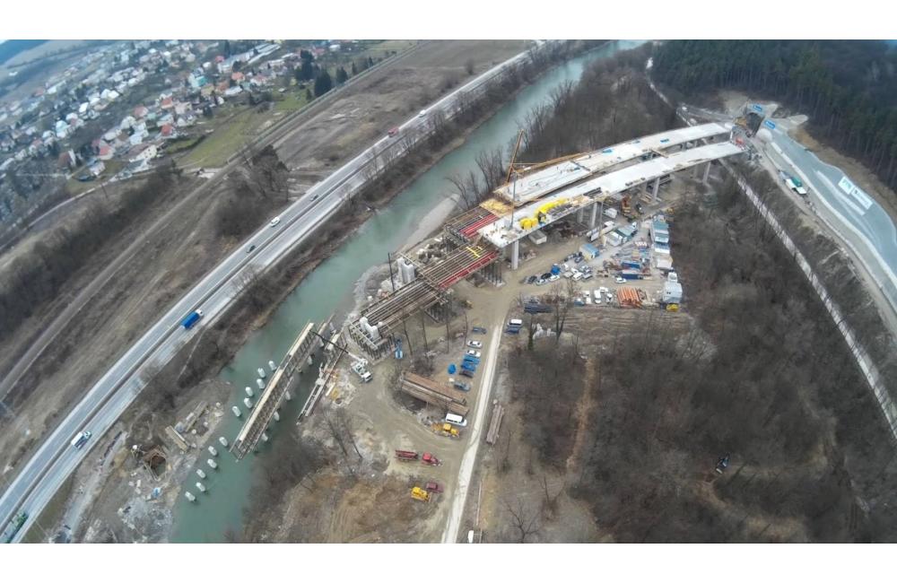 Letecké fotografie výstavby úseku D3 Žilina - Brodno, foto 5