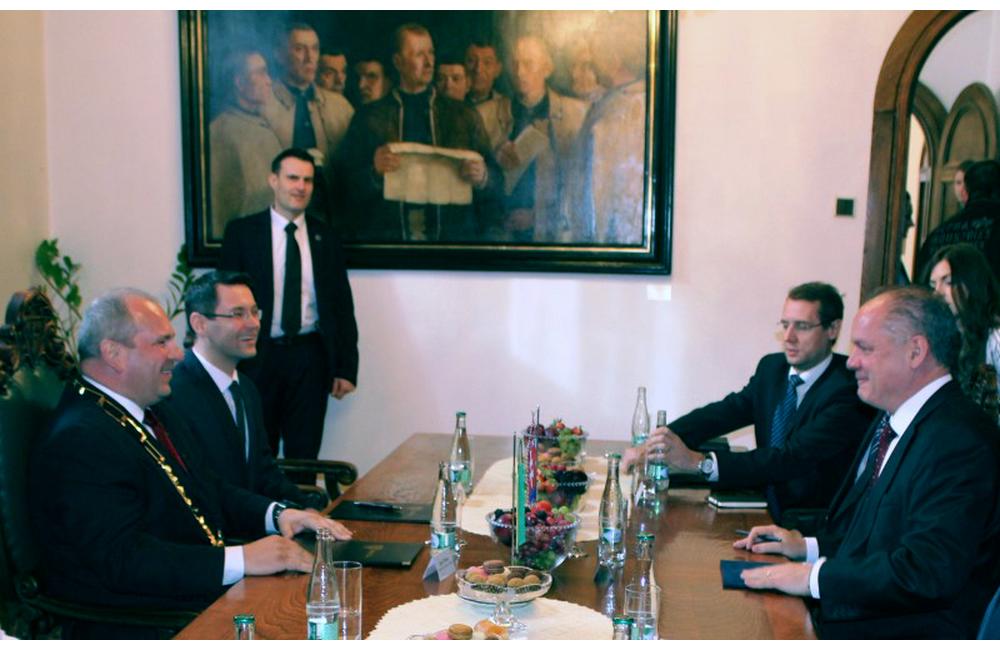 Prezident Andrej Kiska návšteva na Radnici mesta Žilina 30.3.2016, foto 2