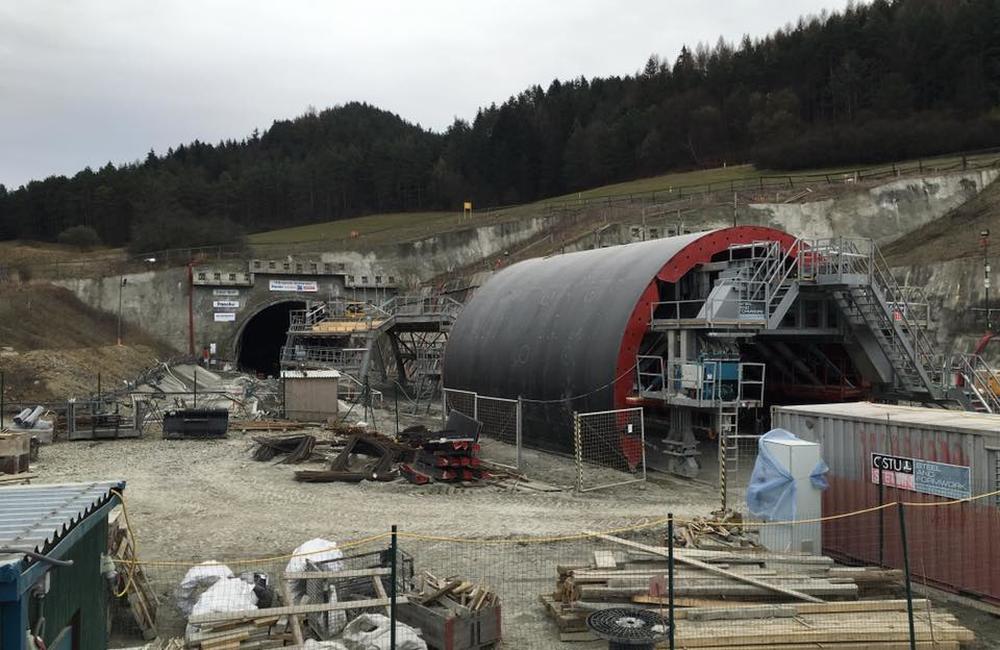Diaľničný tunel Ovčiarsko - 4.4.2016, foto 2